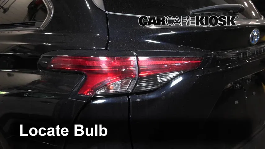 2022 Toyota Sienna LE 2.5L 4 Cyl. Éclairage Feu clignotant arrière (remplacer l'ampoule)
